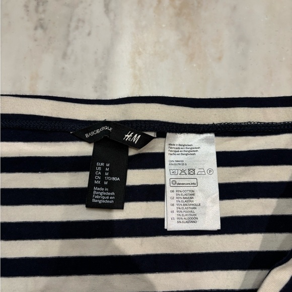 Navy Blue and White Striped H&M Skirt. Size Medium. - Picture 2 of 2